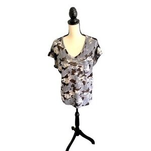 Time and Tru Sheer V-Neck Top Size Large